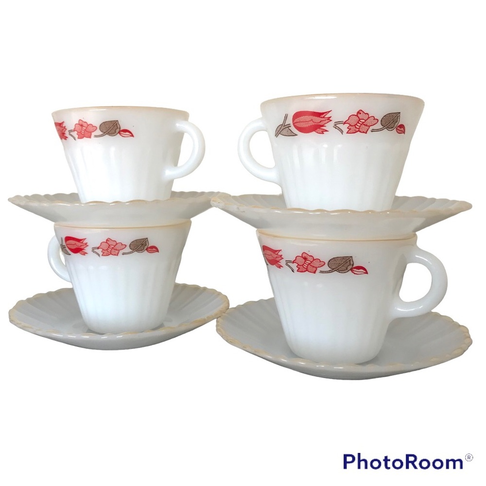 Vintage 1960’s Termocrisa Mexico Opaque Milk Glass Tea Cup and Saucer Set of 4